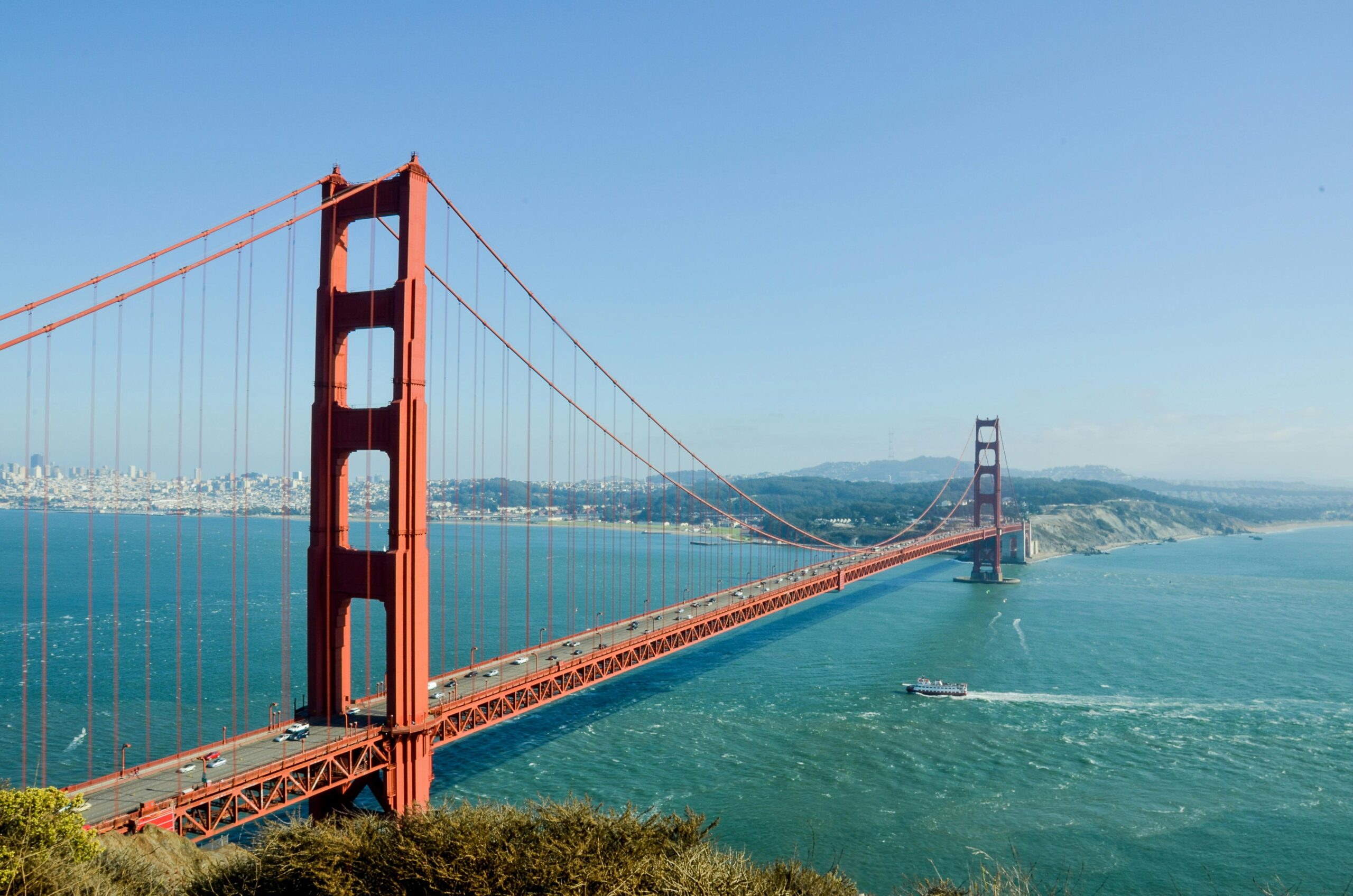 Iconic Golden Gate Bridge spanning the San Francisco Bay on a clear day.